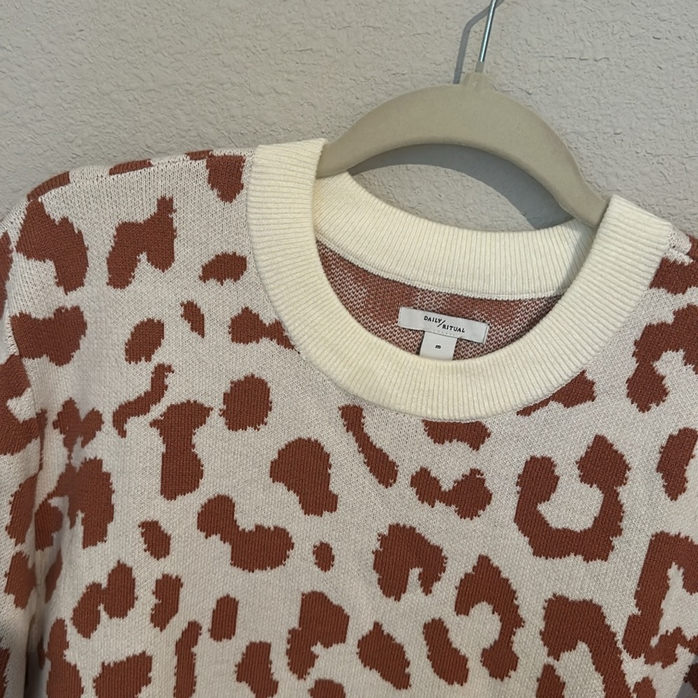 Leopard Sweater - Picture 3 of 5
